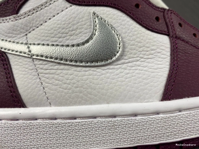 MaikeSneakers Jordan Bordeaux Air 555088-611 High 1 OG 0817